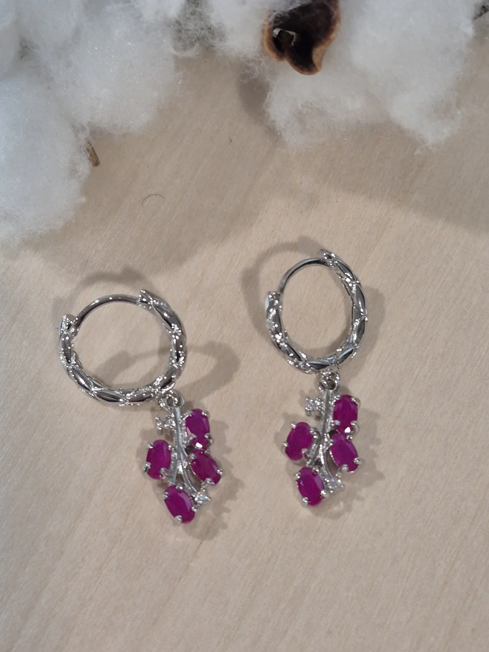 🎉🎉NEW🎉🎉 STUNNING!! SS Oval RUBY Hoop Dangle Earrings